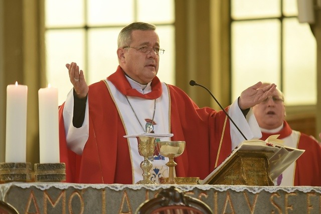 [VIDEO] Obispo Barros niega haber presentado su renuncia al papa Francisco y asegura «estar tranquilo»