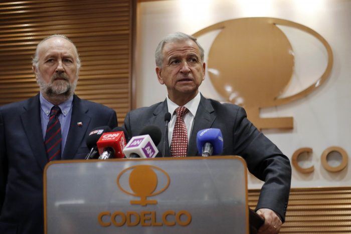 Ministro de Hacienda aseguró que continuará con proceso de capitalización de Codelco