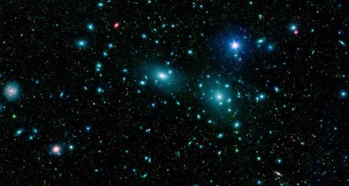 La misteriosa materia oscura solo interactúa con la gravedad