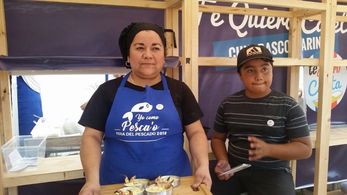 Maribel, la reina de la empanada de queso-camarón, trabaja con sus amigas: «No querían trabajar de empleadas porque dejaban a sus hijos solos»