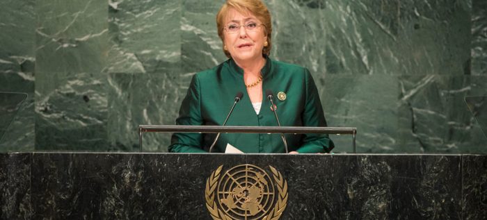 Bachelet urge a invertir en la salud y el futuro de mujeres y niñas