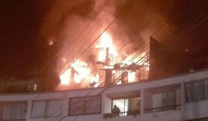 Dos niños muertos y cinco personas lesionadas deja incendio en Valparaíso