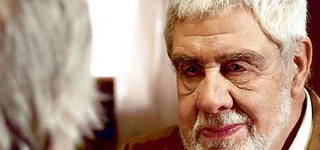 Julio Jung es reconocido con Premio Nacional de Humor 2025