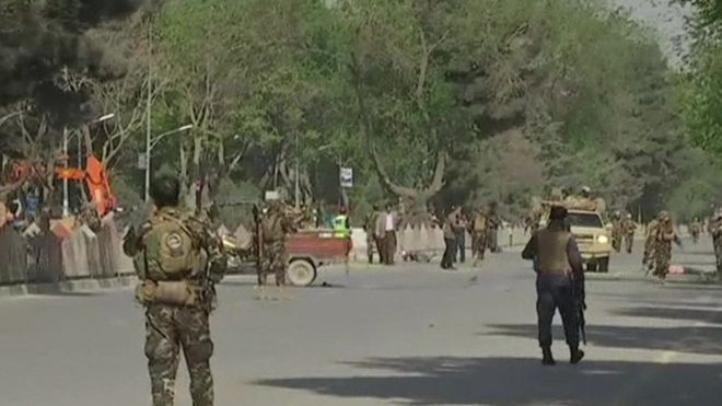 Afganistán: dos explosiones cerca de la sede de la OTAN dejan al menos 25 muertos