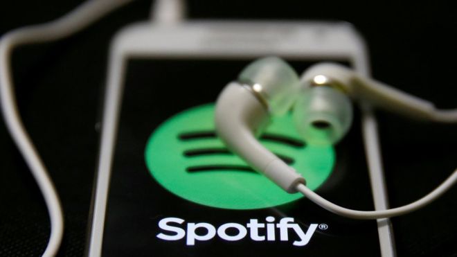 Por qué pierde dinero Spotify, uno de los servicios de música en línea más populares del mundo