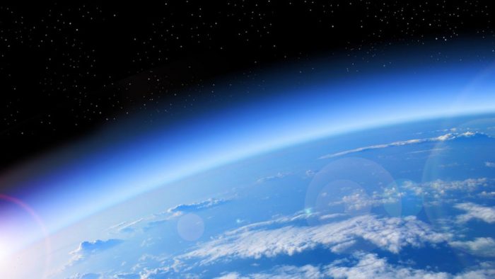 ¿De dónde vienen las emisiones de sustancias prohibidas que están dañando la capa de ozono?