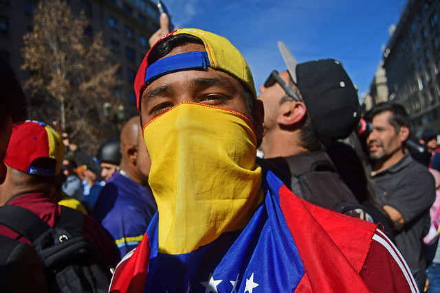 Cientos de venezolanos protestaron en Chile contra «fraude» electoral de Maduro