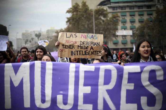 La ola feminista que remece a Chile: un movimiento social contra el acoso y la violencia de género