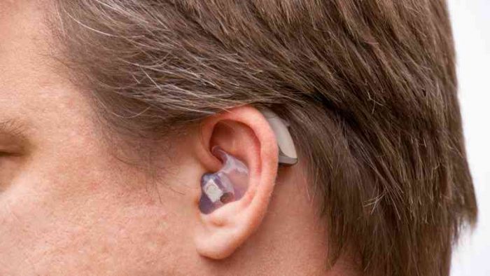 Municipios instalarán fábrica para producir prótesis auditivas a bajo costo