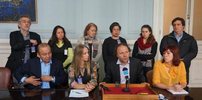 Parlamentarios y ONGs llaman al Gobierno a rechazar uso del carbón y tronaduras en Isla Riesco