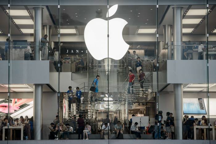 ¿Publicidad o aprendizaje? Francia prohíbe las visitas escolares a las tiendas de Apple