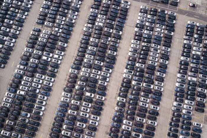 Tensión comercial aumenta ante amenaza de EE.UU. de subir aranceles a importación de automóviles