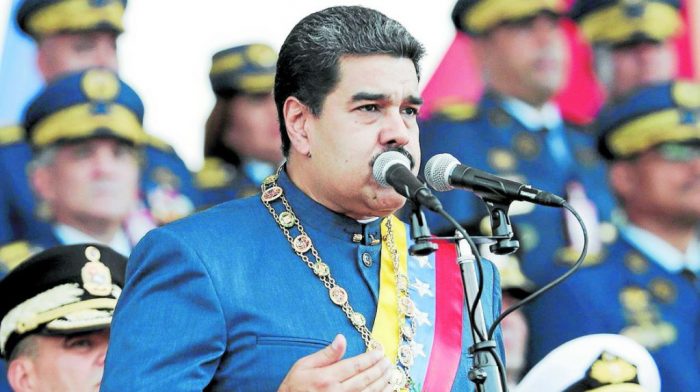 Maduro duplica salarios y aumenta subsidios 20 días antes de presidenciales