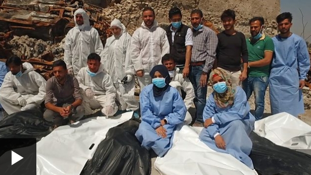 Cómo es recoger cadáveres en Mosul, una de las ciudades más plagadas de explosivos del mundo