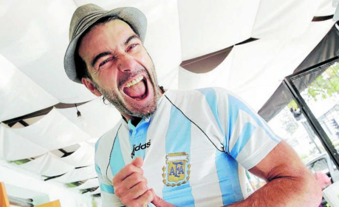 «Hasta cuándo»: el autobullying del humorista Jorge Alís tras la eliminación de Argentina