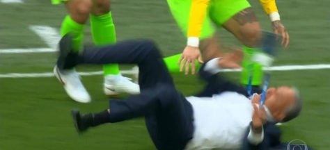 Tite se cae hoy: la eufórica celebración del técnico de Brasil tras agónico triunfo que le provocó una lesión
