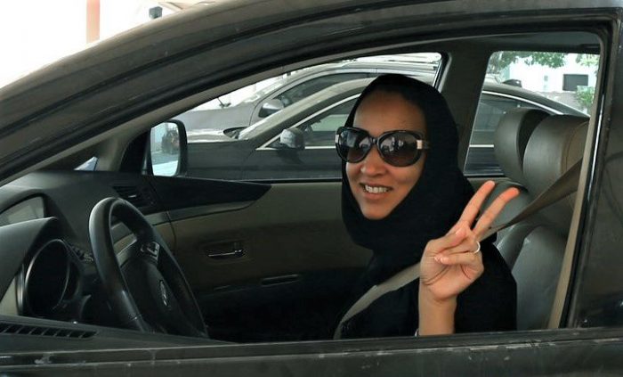 Día histórico: por primera vez, las mujeres de Arabia Saudita pueden manejar legalmente