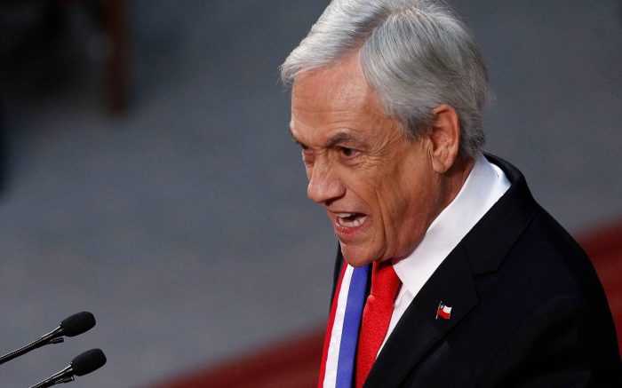 Adimark: aprobación del Gobierno de Piñera baja cuatro puntos y queda en un 50%