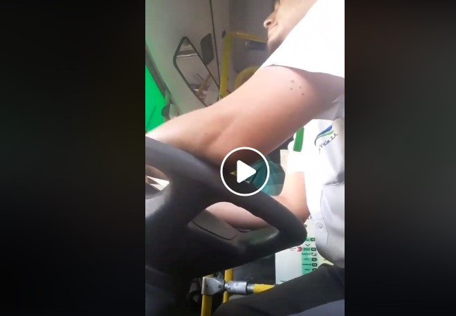 Conductor del Transantiago se vuelve viral por «educar» a sus pasajeros