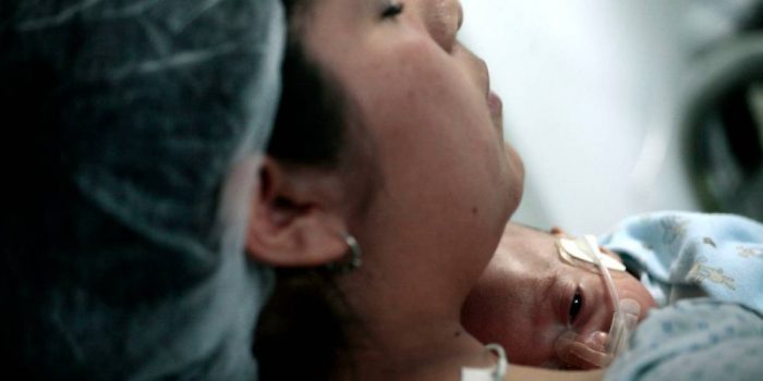 Primera encuesta sobre el nacimiento en Chile revela una fuerte presencia de violencia verbal al momento de parir