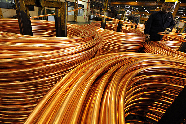 Gobierno mantiene proyección de precios del cobre para 2019 y 2020