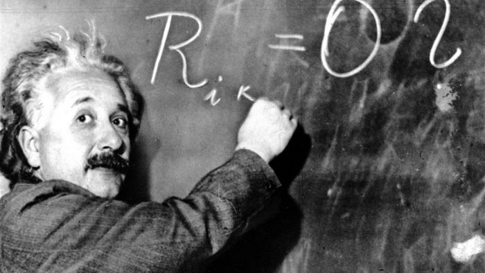 Carta de Einstein y su mujer en pleno asedio nazi supera los US $30 mil en subasta