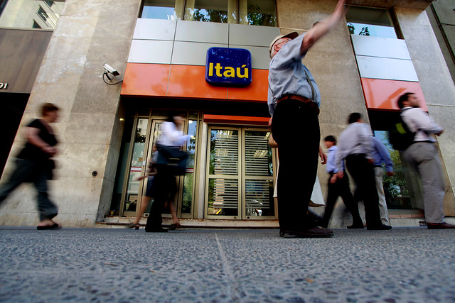 Corte Suprema ordena al banco Itaú restituir fondos sustraídos por fraude informático a cliente
