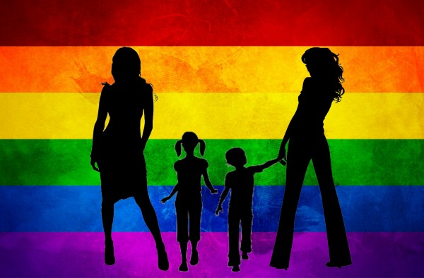 Inédito: Suprema acoge apelación para reconocimiento de doble maternidad lésbica