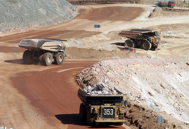 BHP acuerda venta de mina de cobre Cerro Colorado a fondo de capital privado EMR