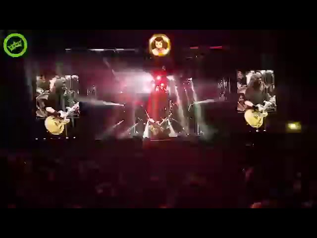 El momento exacto en que cae un meteorito en un concierto de Foo Fighters