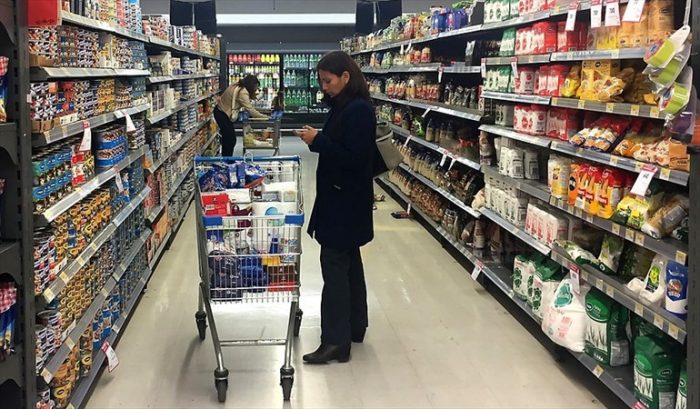Ventas minoristas cayeron en la RM durante julio por baja en supermercados y efecto calendario