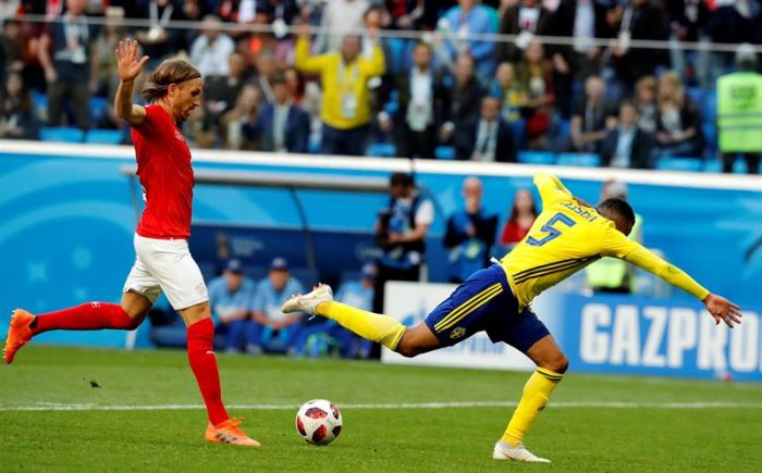 Suecia gana 1-0 a Suiza y se clasifica a cuartos de final