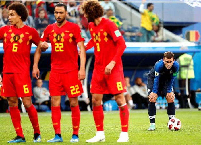 Francia y Bélgica alcanzan sin goles el descanso