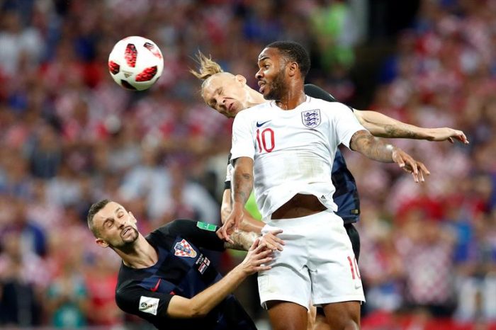 Inglaterra se va al descanso con un gol de ventaja y está más cerca de la soñada final