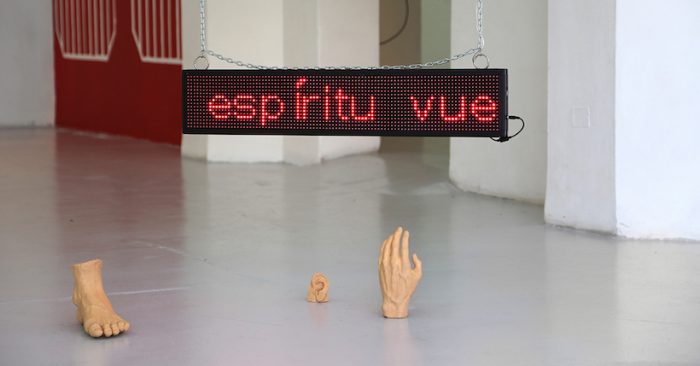 Exposición colectiva «Crónicas de estar y desaparecer» en Galería Gabriela Mistral