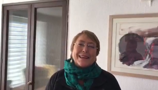Michelle Bachelet invita a elegir al representante en el Global Teacher Prize Chile