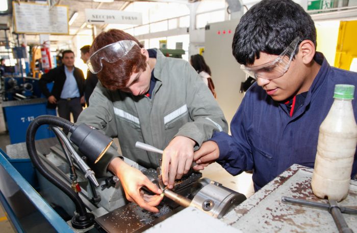 El lugar de la educación técnico profesional en Chile