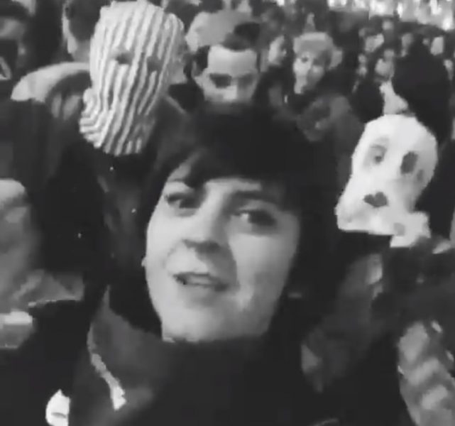 El grito de Jani Dueñas en la marcha feminista que fue censurado por Instagram