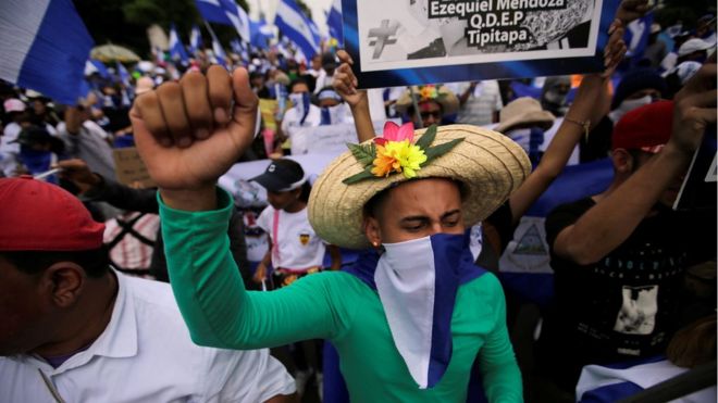 Adelantar las elecciones en Nicaragua «empeoraría las cosas»: Daniel Ortega niega controlar a los paramilitares y reafirma que seguirá como presidente hasta 2021 pese a las protestas
