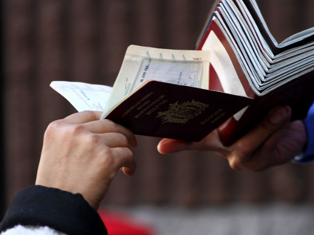 Ministro de Justicia anuncia que se extenderá vigencia del pasaporte y carnet de identidad