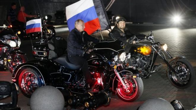 Quiénes son los «Lobos de la Noche», los motociclistas rusos admiradores de Putin y Stalin que buscan extenderse por Europa
