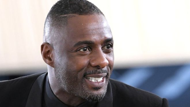 «Mi nombre es Elba… Idris Elba»: el actor británico aviva los rumores sobre el próximo James Bond