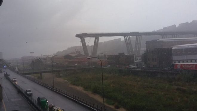 Italia: el desplome de un puente de autopista en Génova deja al menos 35 muertos