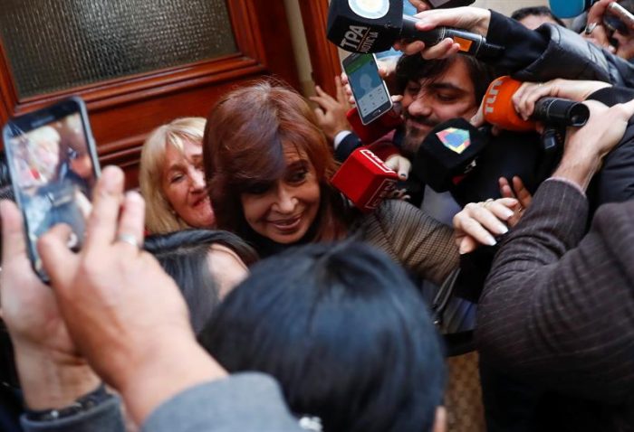 Cristina Fernández de Kirchner declara por los “cuadernos de la corrupción” y denuncia persecución en su contra