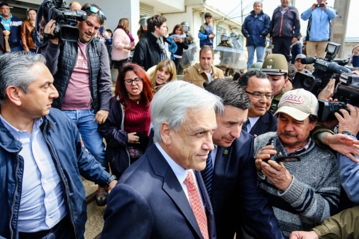 [Lo+comentado] La fallida visita de Piñera a la «Zona de Sacrificio»: manifestantes lo recibieron con furiosas protestas