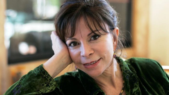 Isabel Allende, la primera autora en español que recibe el Premio Nacional de Literatura de EEUU
