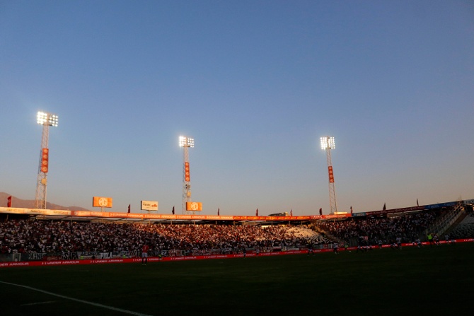 Hinchas de Colo Colo arrasan con las entradas para el partido por la Copa Libertadores
