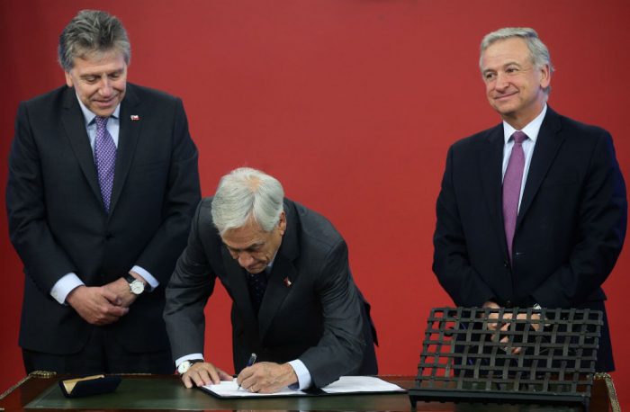 Piñera firma indicación que busca ponerle la lápida a la Ley Reservada del Cobre