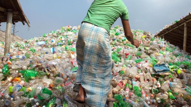 Cuánto costaría realmente dejar de usar envases de plástico
