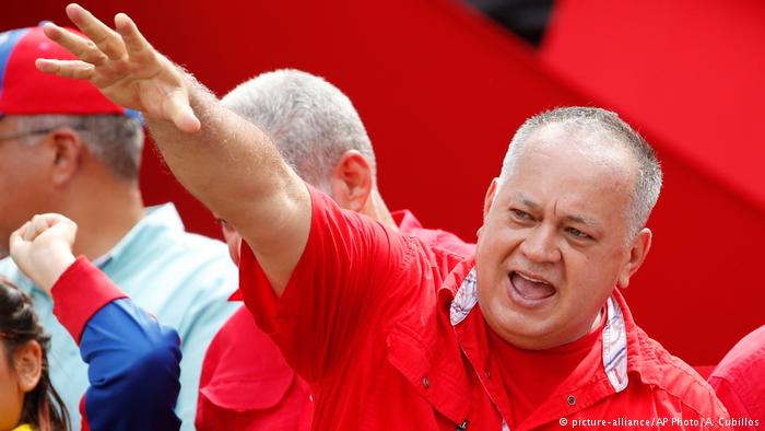 Diosdado Cabello dice que venezolanos emigran por «moda» y «estatus»